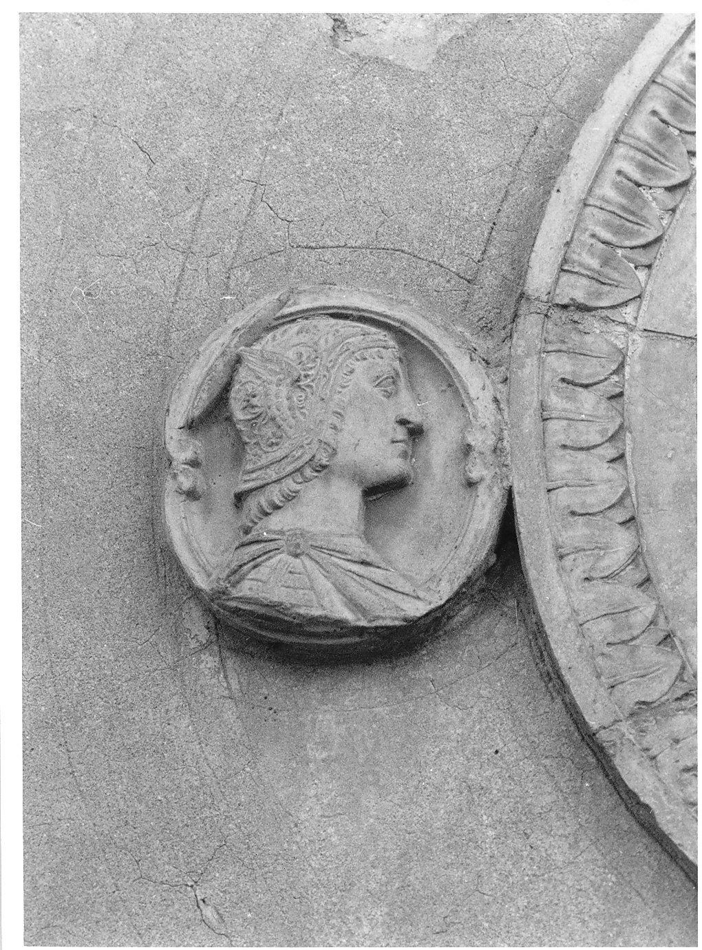 santo (decorazione plastica, opera isolata) - bottega lombarda (fine/inizio secc. XV/ XVI)