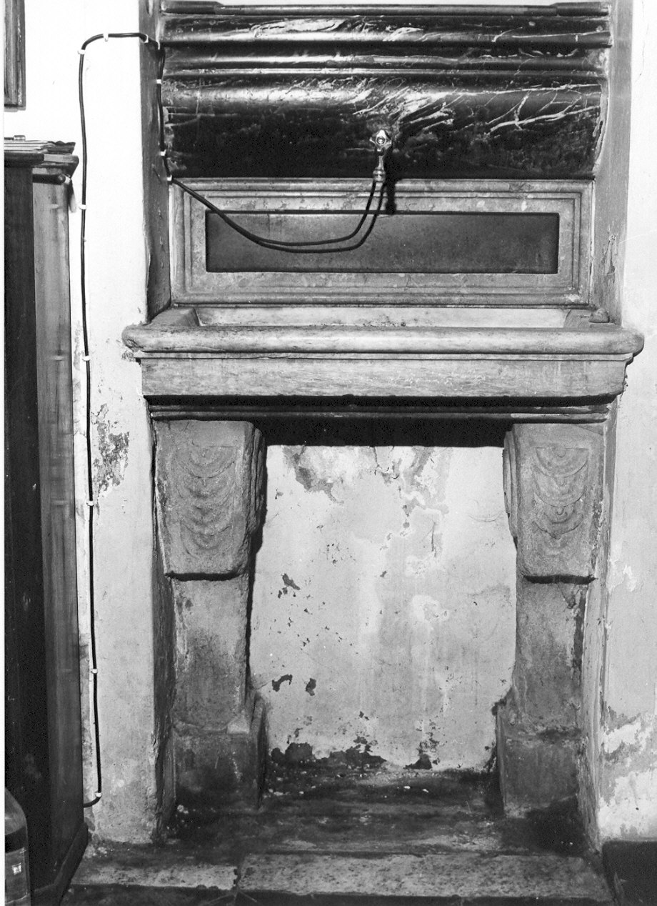 lavabo da sacrestia, opera isolata - ambito lombardo (sec. XVII)