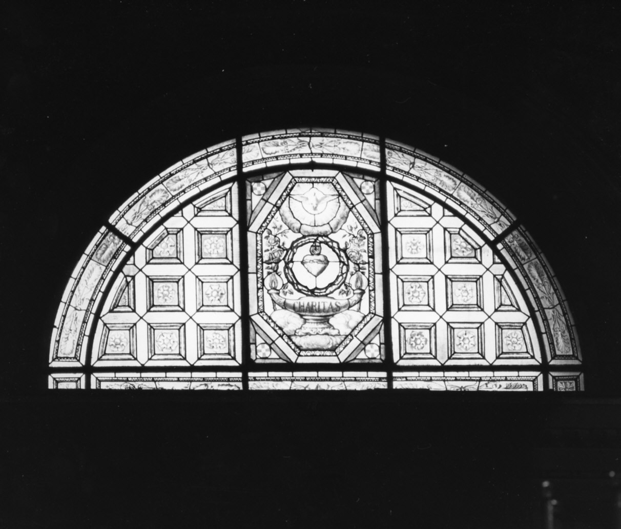 vetrata, opera isolata - bottega italiana (prima metà sec. XX)