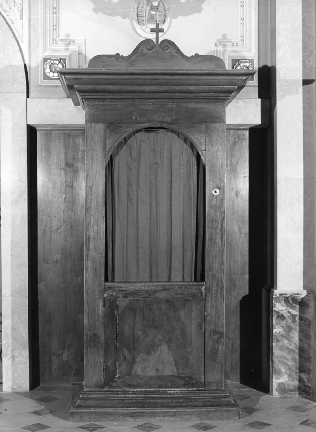 confessionale, coppia - bottega italiana (prima metà sec. XX)