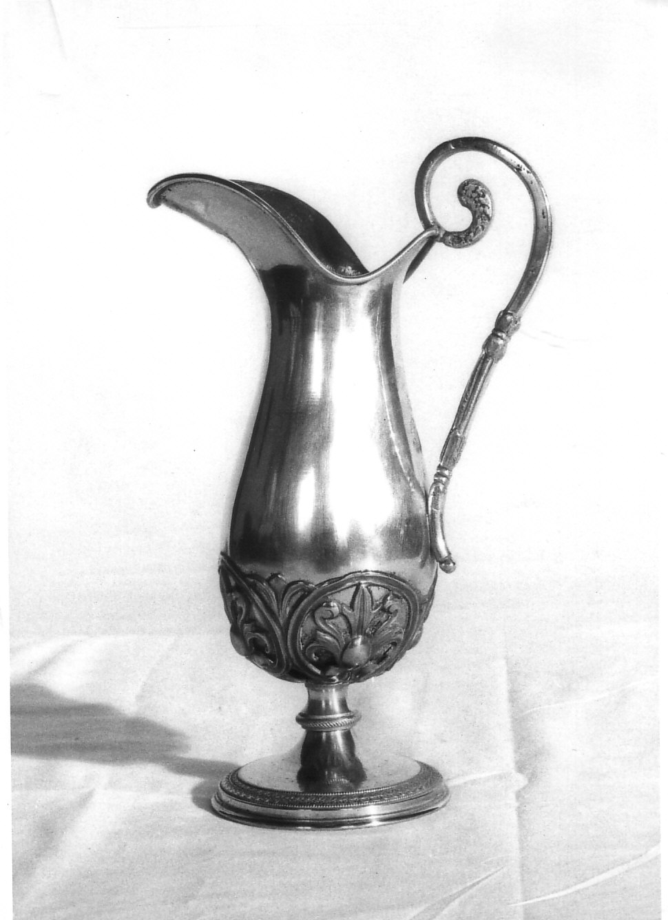 brocca, opera isolata - bottega lombarda (secc. XVIII/ XIX)