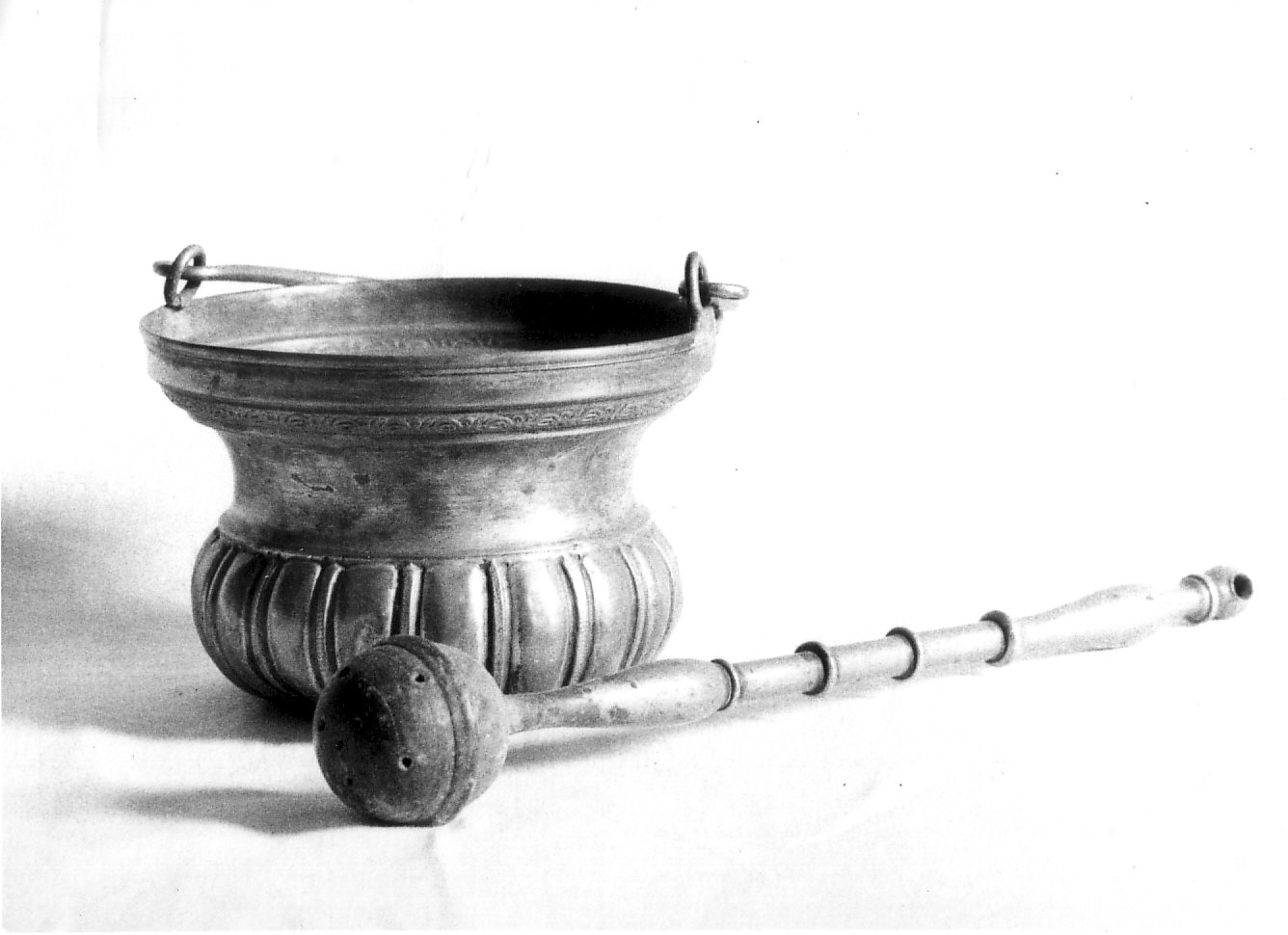 servizio per aspersione, insieme - bottega lombarda (sec. XVIII)