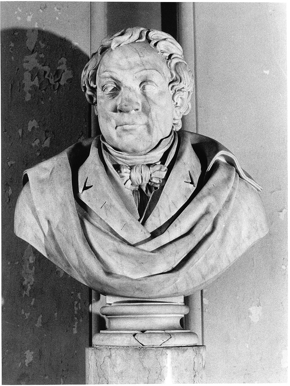 busto di benefattore (statua, opera isolata) - bottega lombarda (inizio sec. XIX)