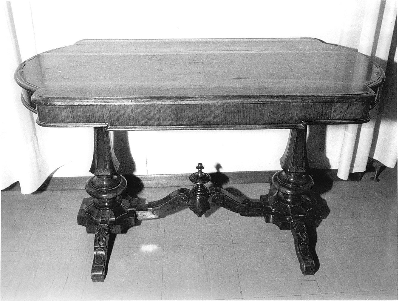 tavolo, opera isolata - bottega lombarda (sec. XIX)