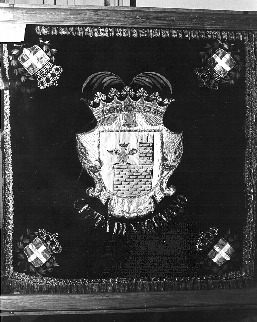 stendardo processionale - manifattura pavese (sec. XIX)