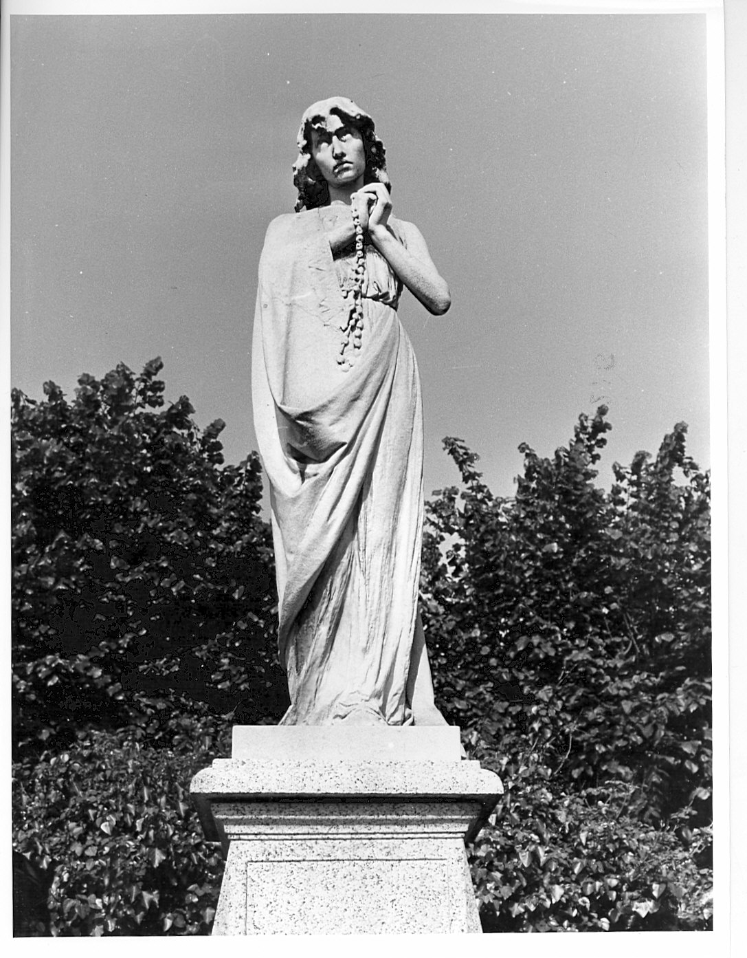 figura femminile orante (statua) di Wildt Adolfo (inizio sec. XX)