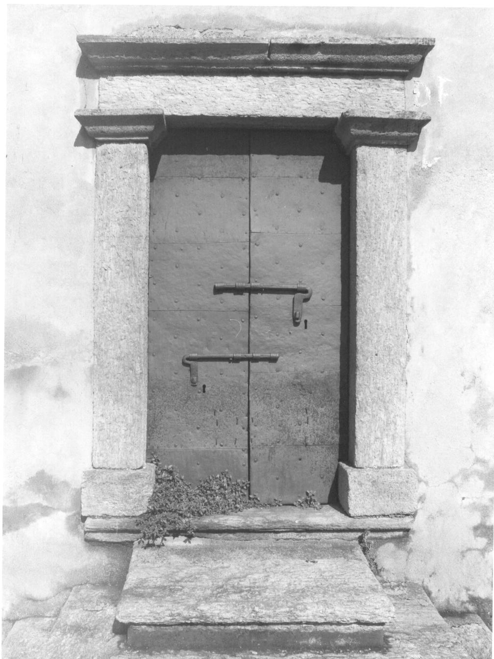 portale, opera isolata - bottega lombarda (secc. XVI/ XVII)