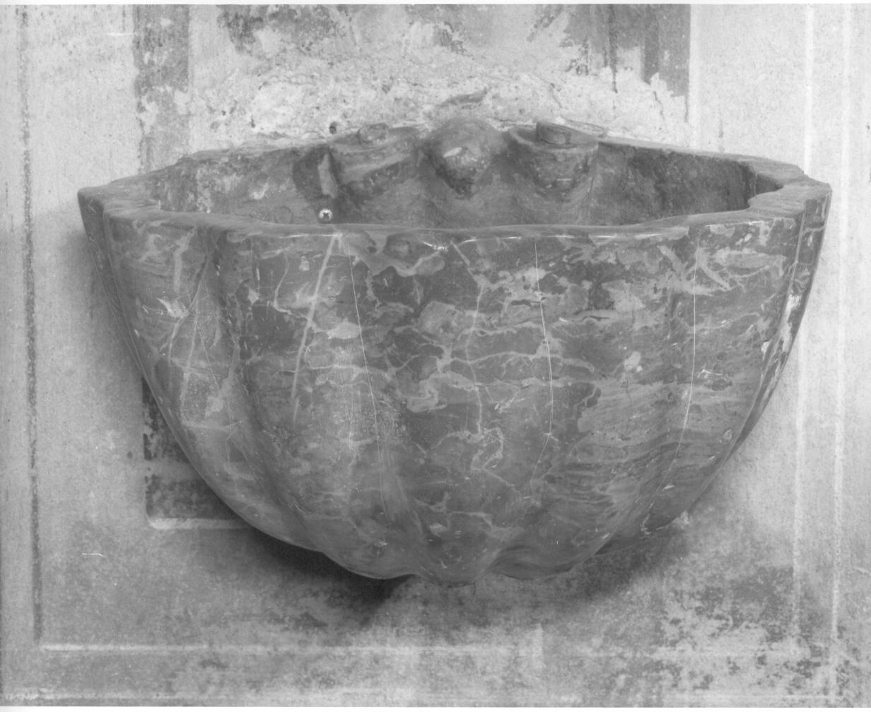 acquasantiera - a conchiglia, coppia - bottega lombarda (sec. XVIII)