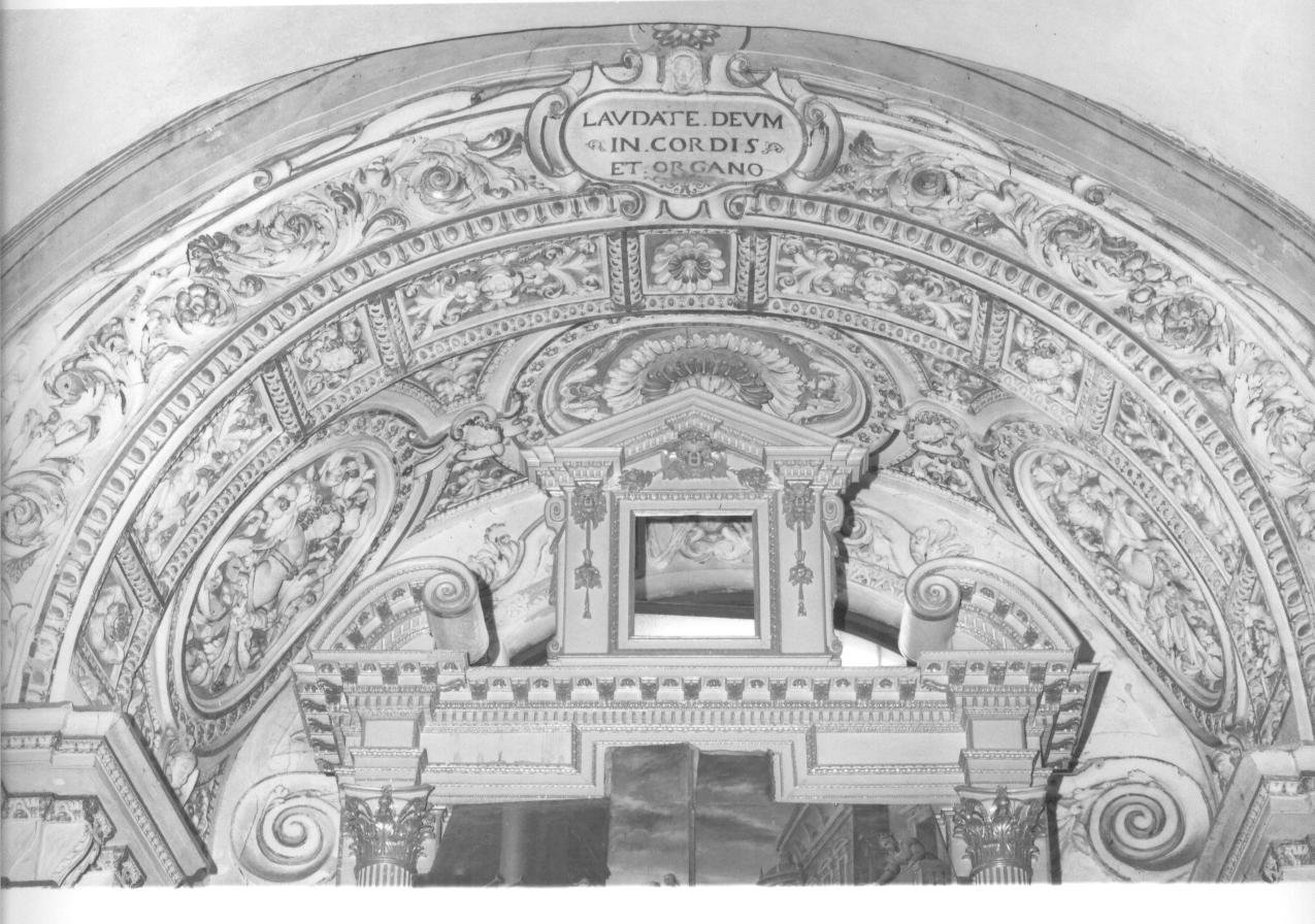 motivi decorativi con busti feminili (decorazione plastica, opera isolata) - bottega lombarda (prima metà sec. XVII)