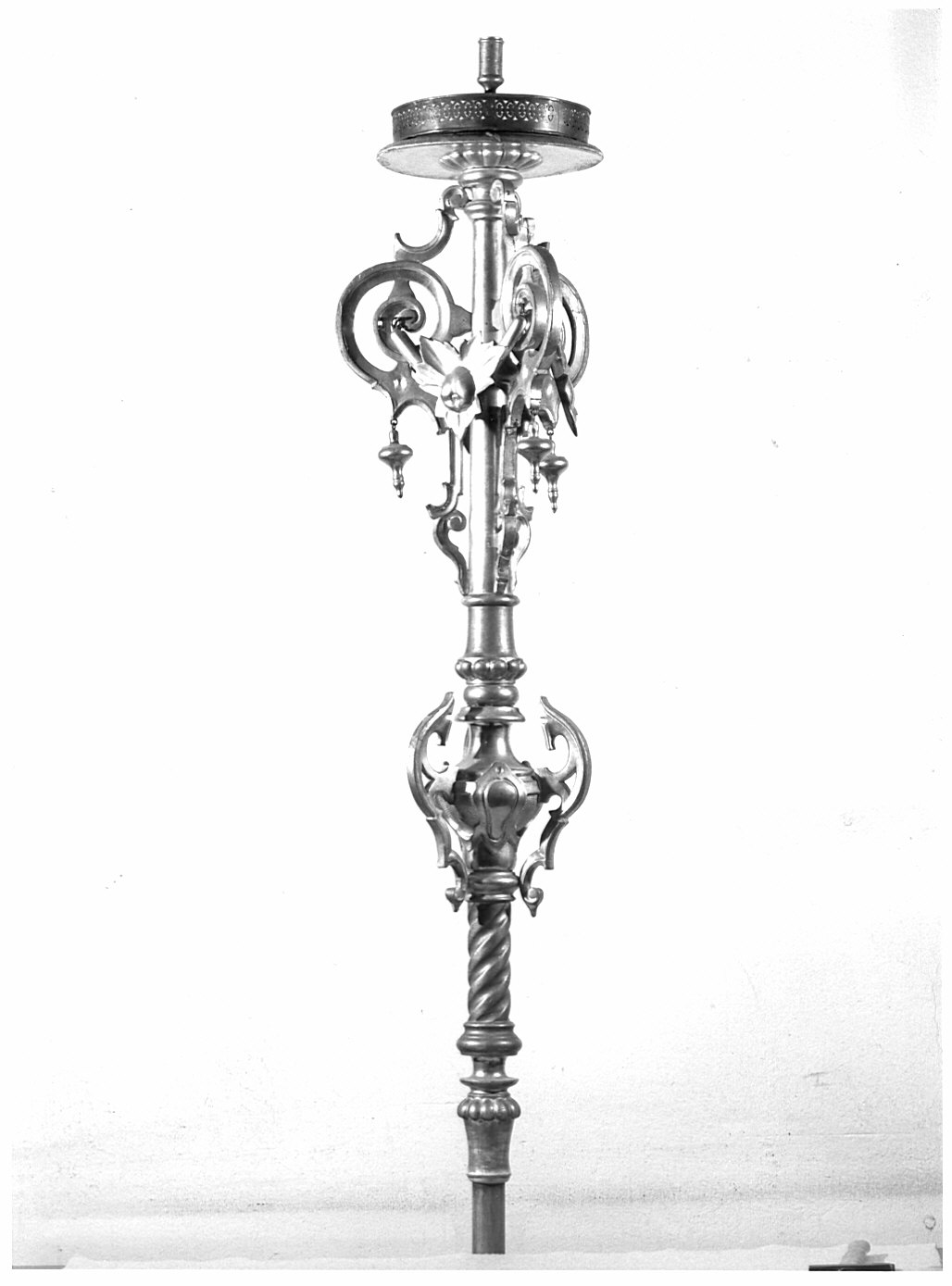 candelabro - bottega lombarda (seconda metà sec. XIX)
