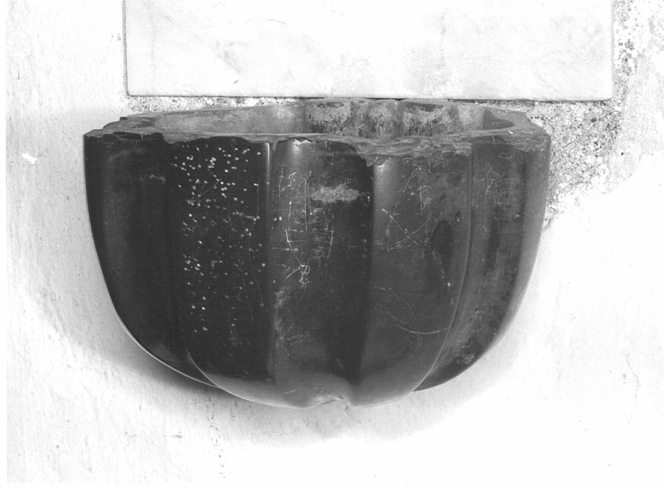 acquasantiera - bottega lombarda (sec. XVIII)