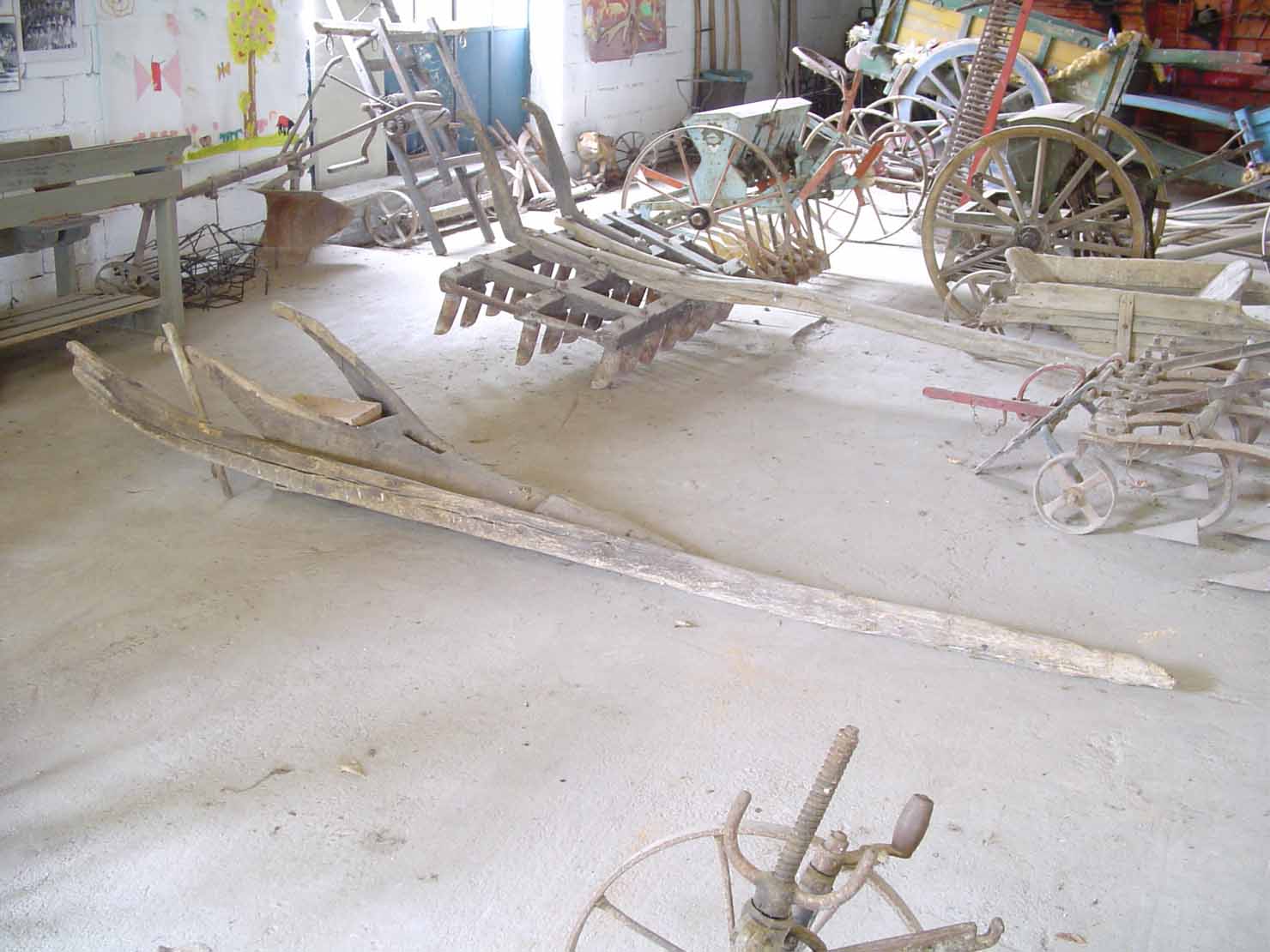 aratro semplice a trazione animale - produzione marchigiana (sec. XX inizio)