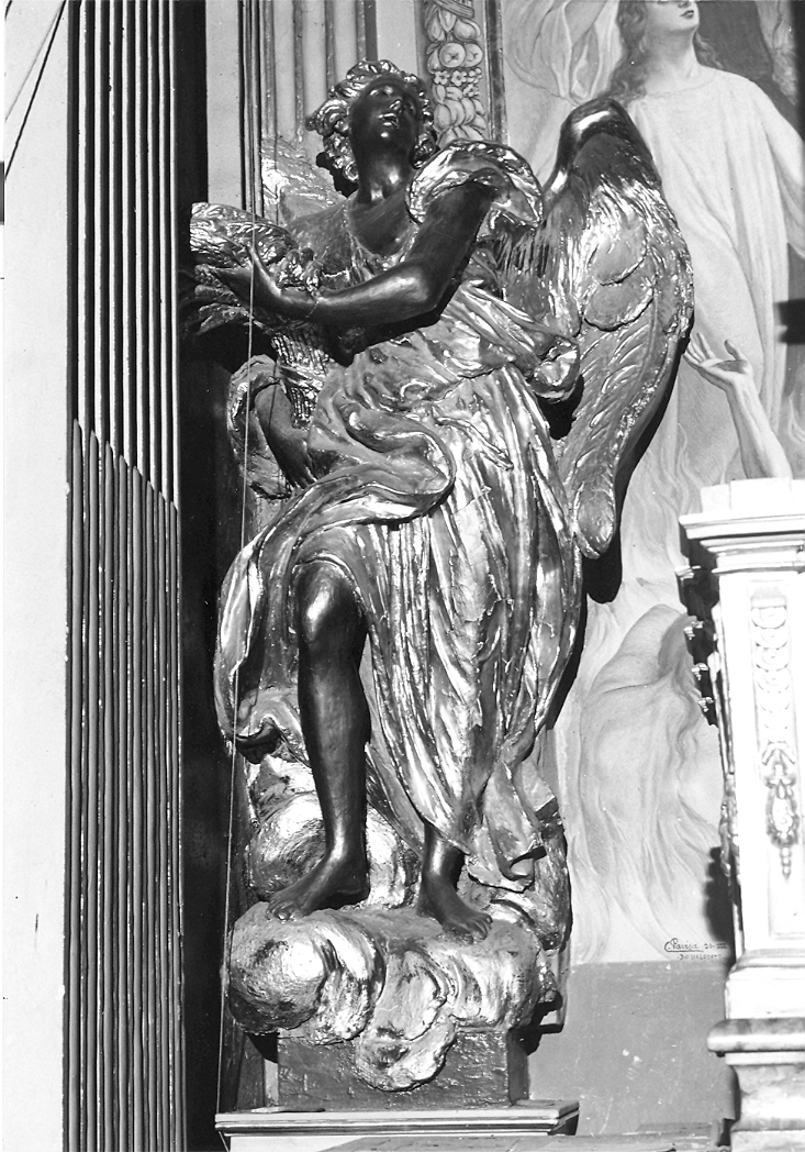 angelo con simbolo eucaristico: uva (statua, pendant) di Varlé Gioacchino (fine sec. XVIII)