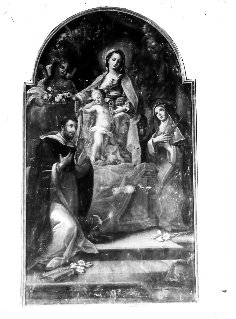 Madonna del Rosario con San Domenico e Santa Caterina da Siena (dipinto) di Ricci Filippo (attribuito) (seconda metà sec. XVIII)