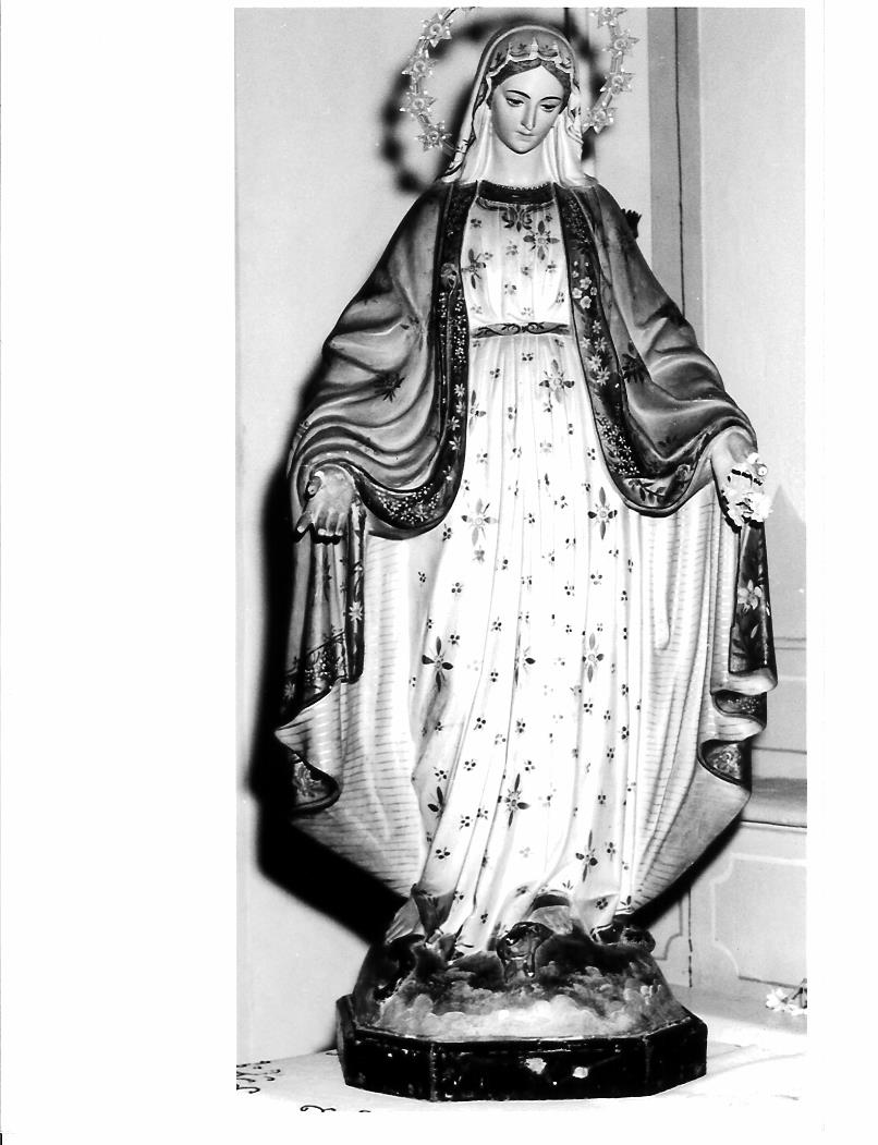 Madonna della Misericordia (statua) - bottega marchigiana (prima metà sec. XX)