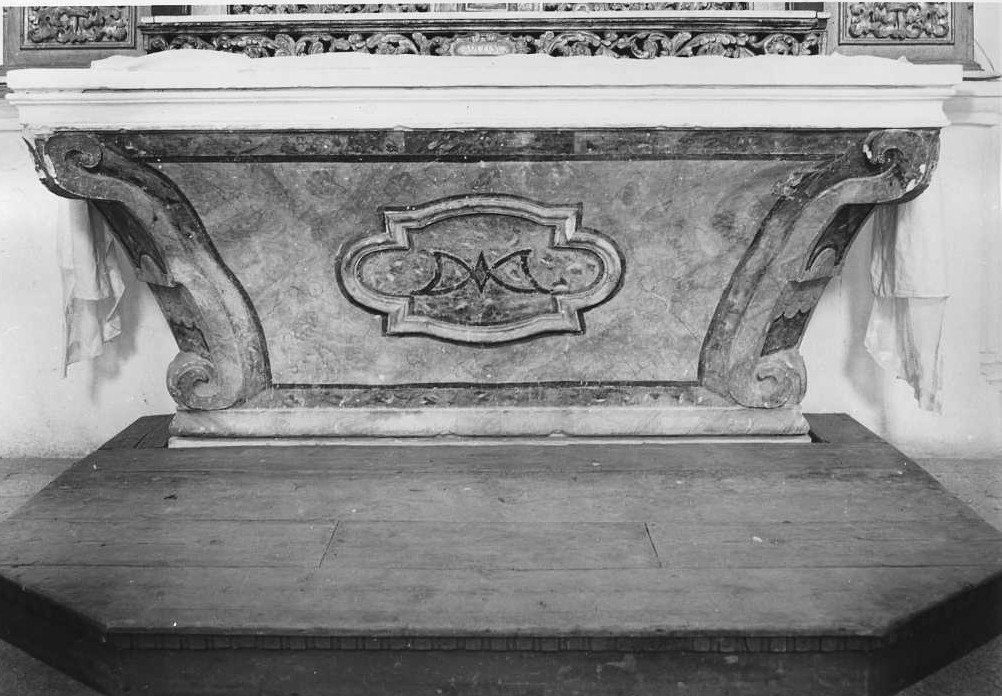 mensa d'altare, elemento d'insieme - bottega marchigiana (sec. XVII)