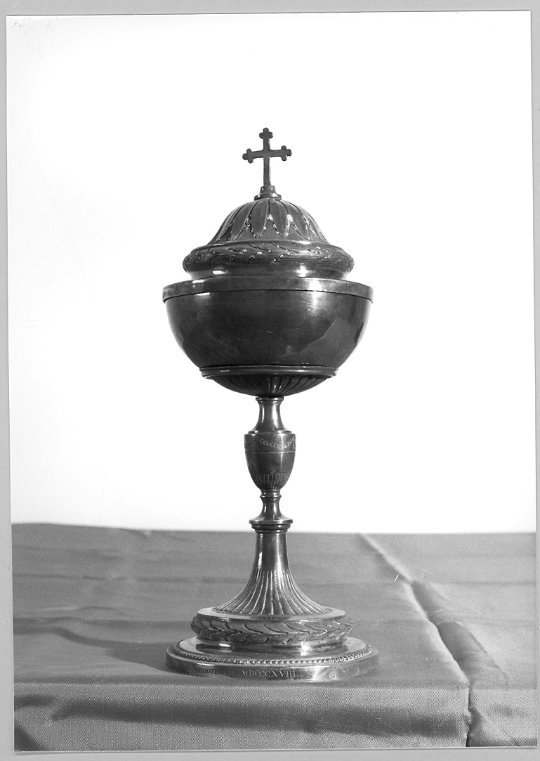 pisside - bottega marchigiana (sec. XIX)