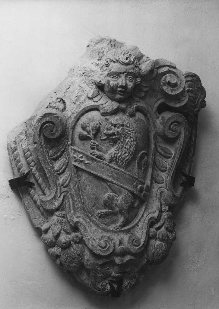 stemma (rilievo) - bottega marchigiana (fine/inizio secc. XVI/ XVII)