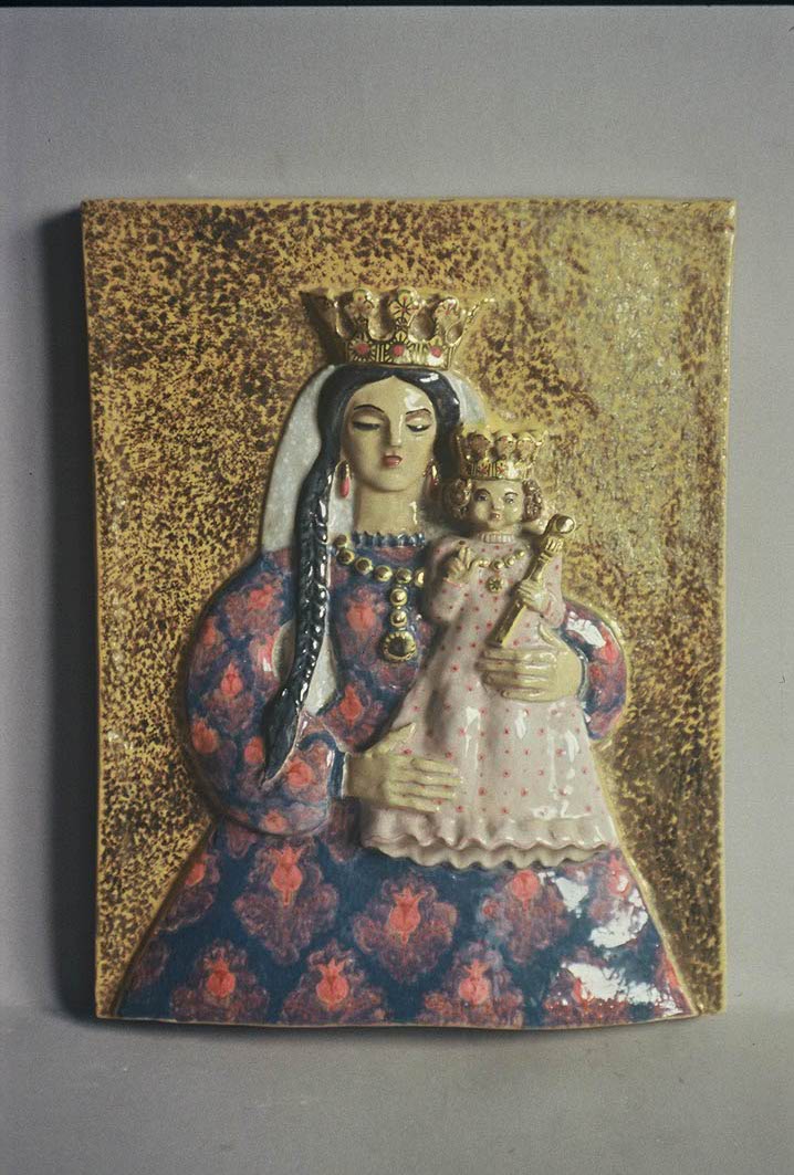 Madonna sarda, Madonna con Bambino (rilievo) di Melis Federico (prima metà sec. XX)