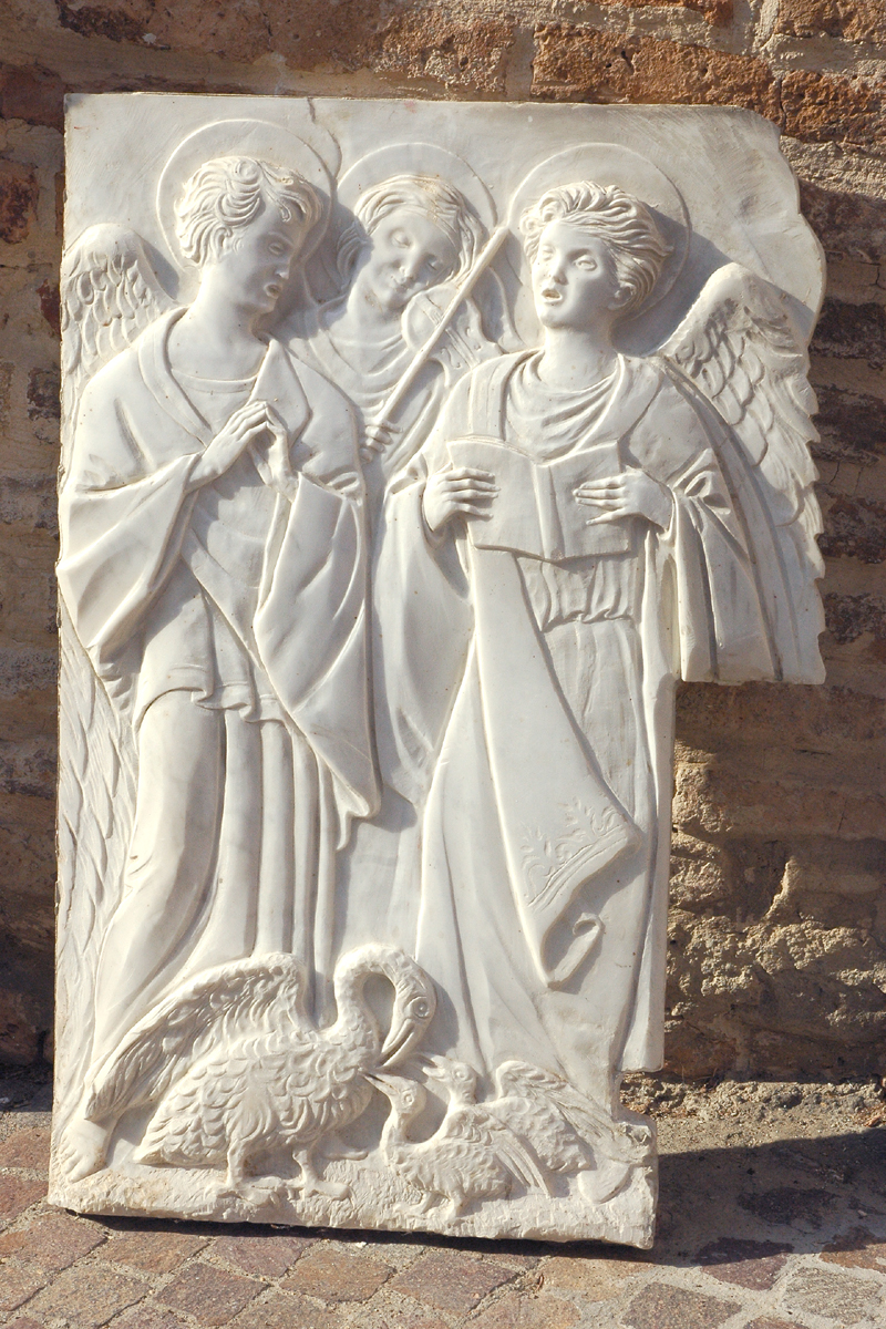 angeli musicanti (rilievo, elemento d'insieme) di Sergiacomi Aldo (seconda metà sec. XX)