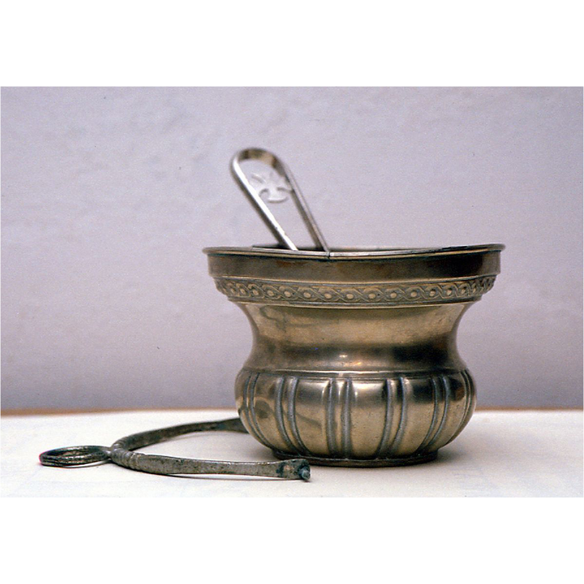secchiello per l'acqua benedetta - bottega marchigiana (fine/inizio secc. XIX/ XX)