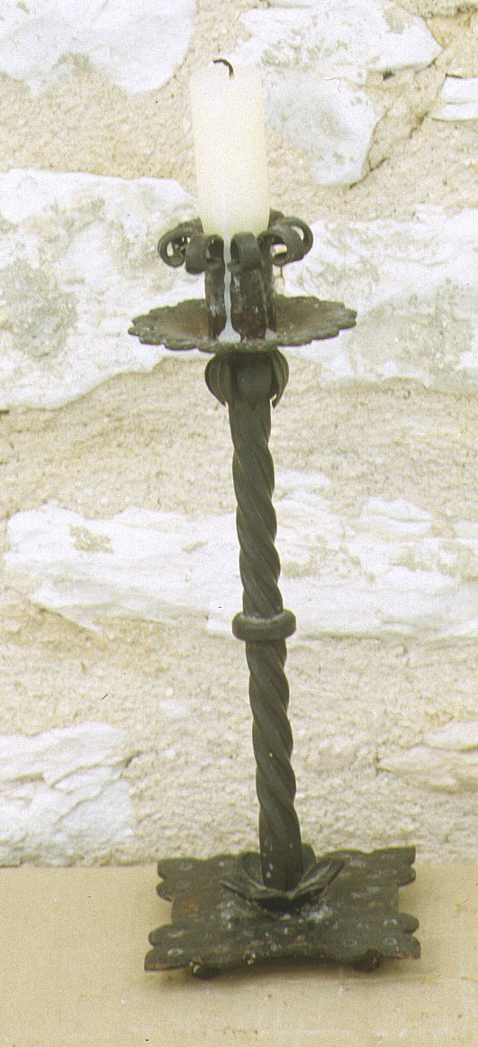 candeliere d'altare, serie - ambito marchigiano (metà sec. XX)
