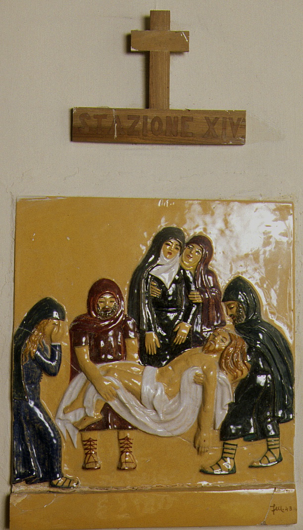 stazione VIII: Gesù consola le donne di Gerusalemme (Via Crucis, elemento d'insieme) di Melis Federico (sec. XX)