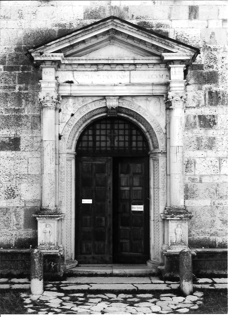 portale architravato, complesso decorativo - bottega lombarda (sec. XVI)