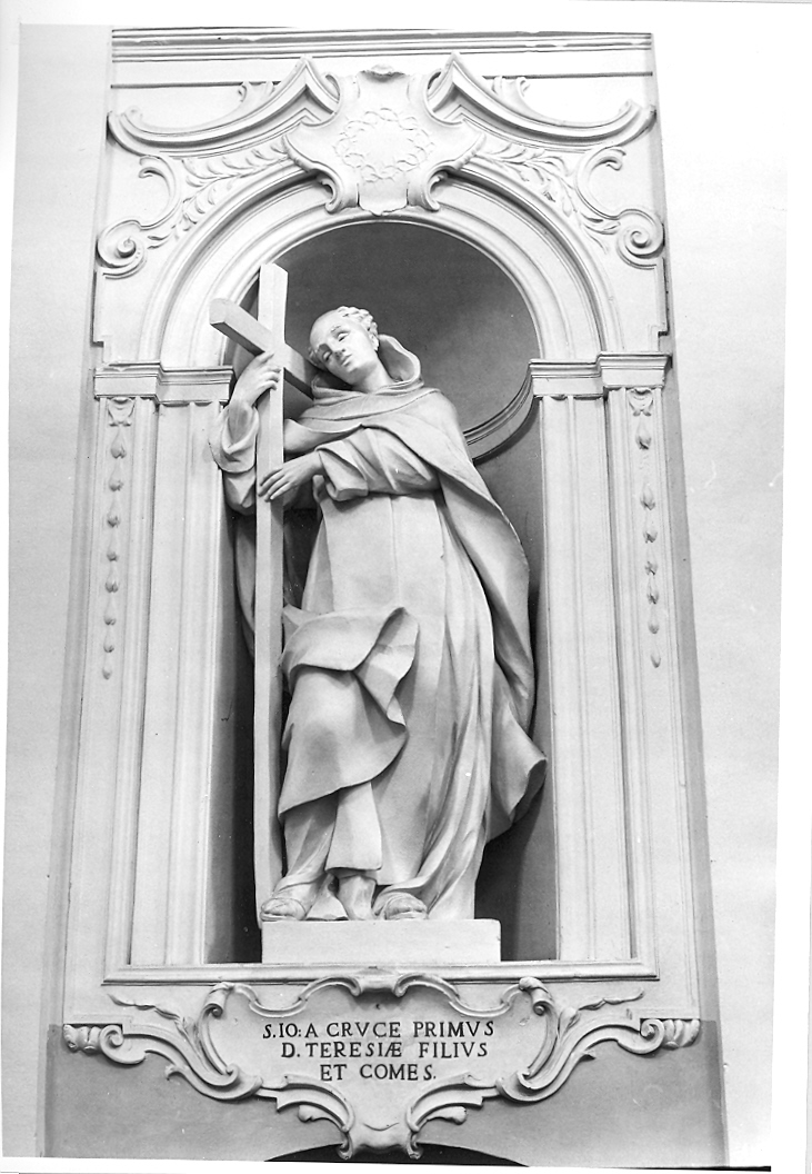San Giovanni della Croce riceve la croce da Cristo (statua) di Bellotti Francesco (attribuito), Bazzardi Carlo (attribuito) (prima metà sec. XVIII)