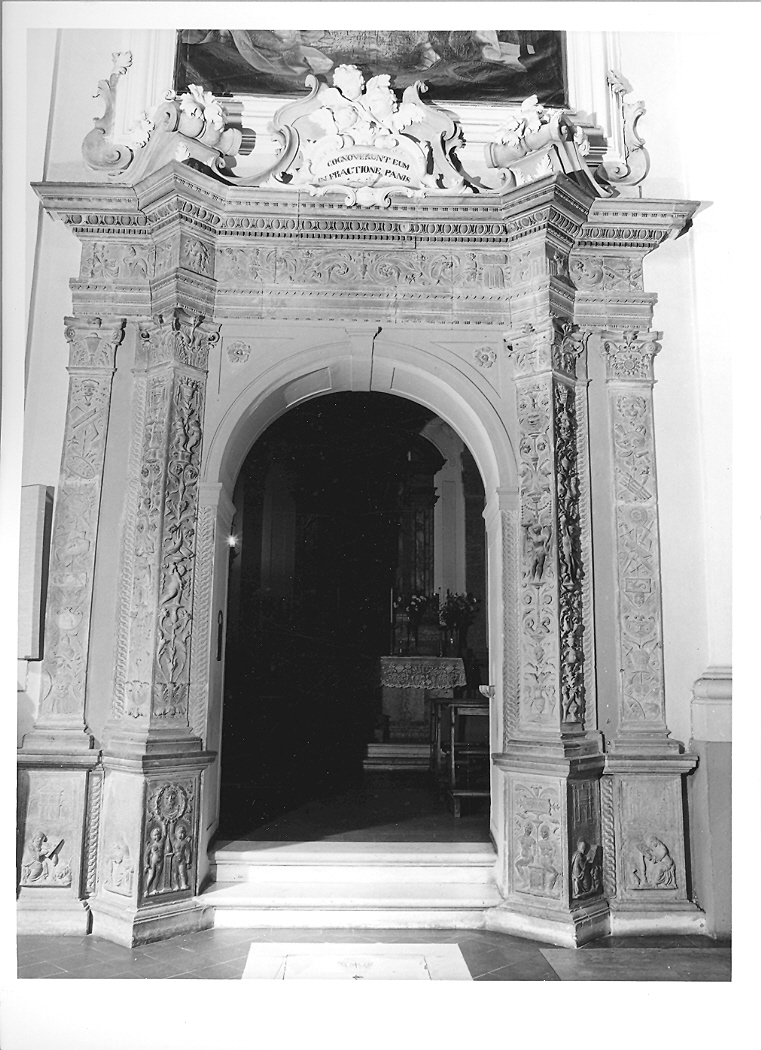 motivi decorativi (portale) di Trappola Costantino (sec. XVI)