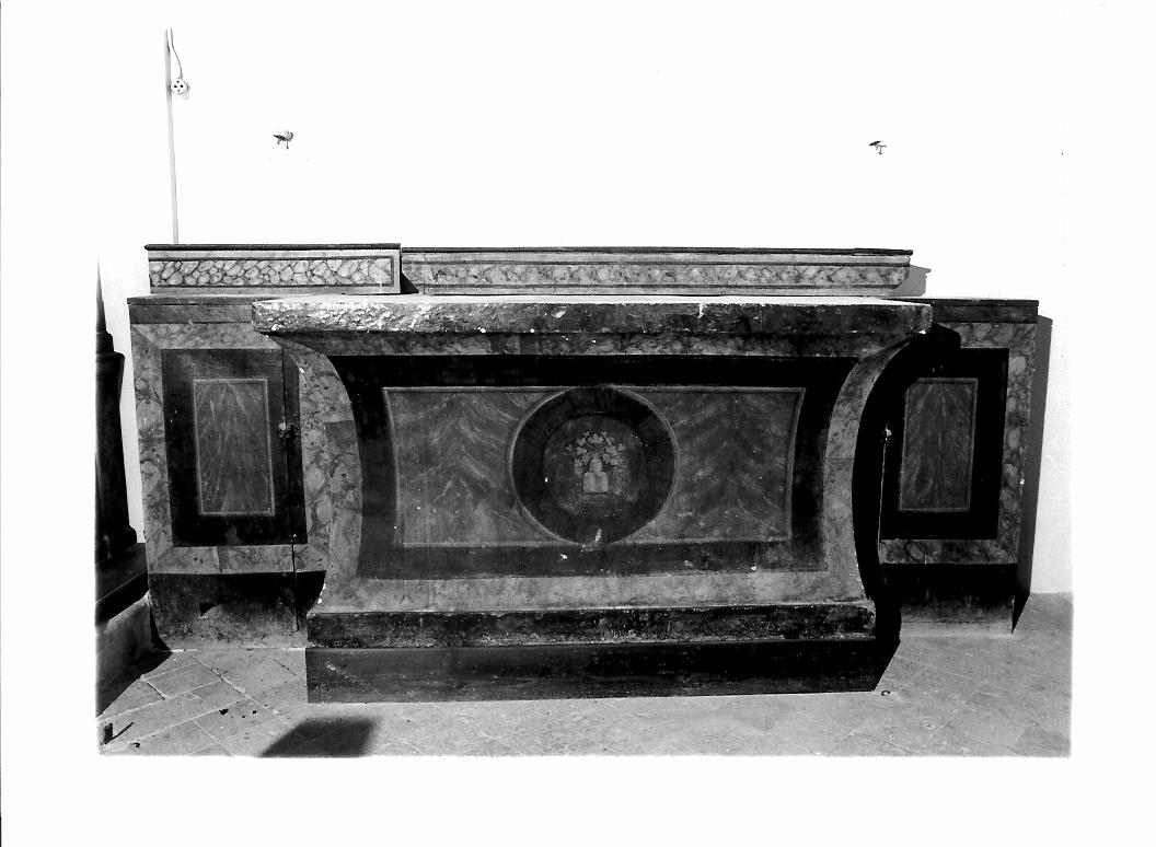 mensa d'altare - ambito marchigiano (sec. XIX)