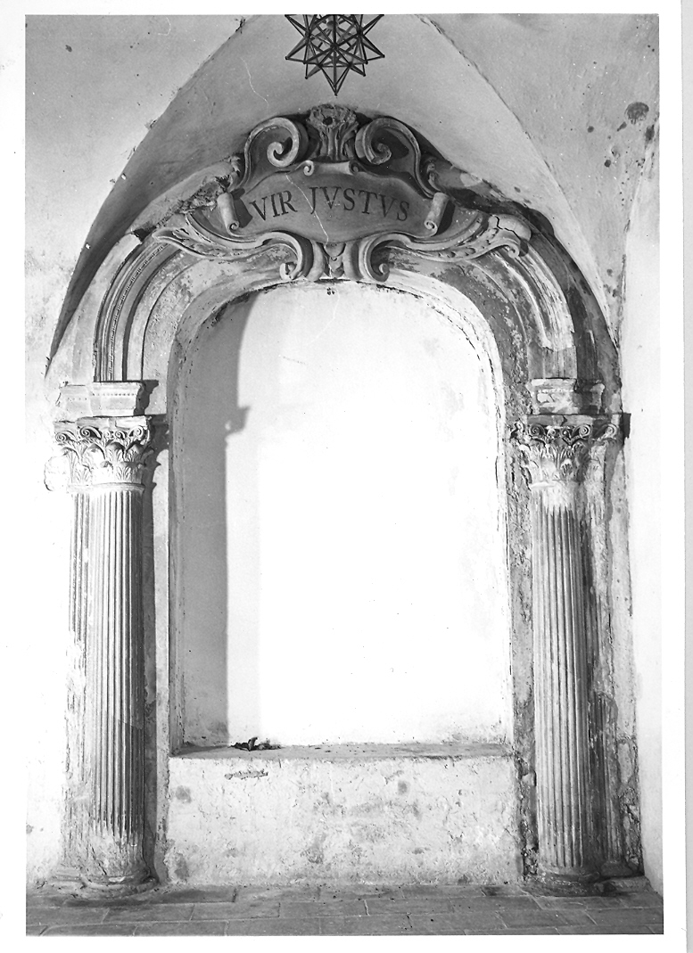 portale - bottega marchigiana (secc. XVI/ XVIII)