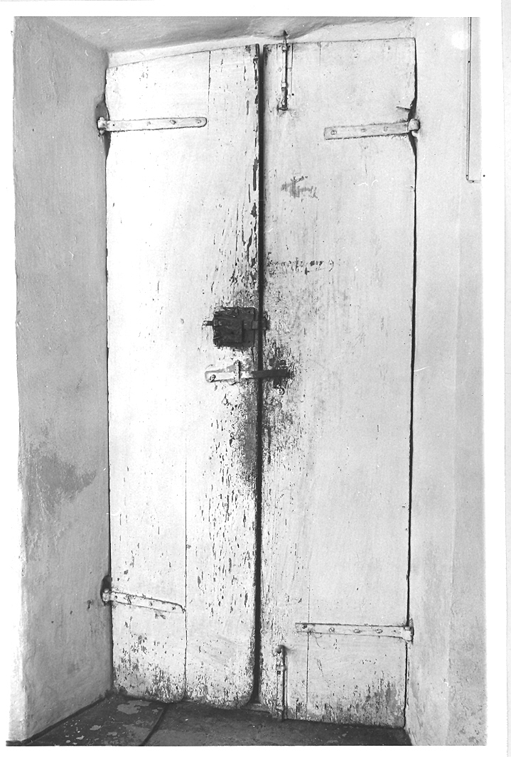 porta - a due battenti - bottega marchigiana (sec. XVII)