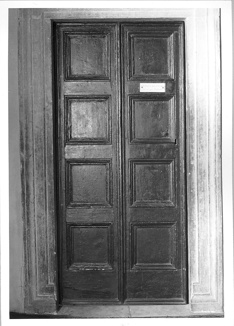 porta - ad un battente - bottega marchigiana (sec. XVI)