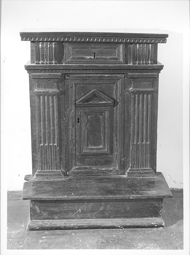 inginocchiatoio - bottega marchigiana (sec. XVI)