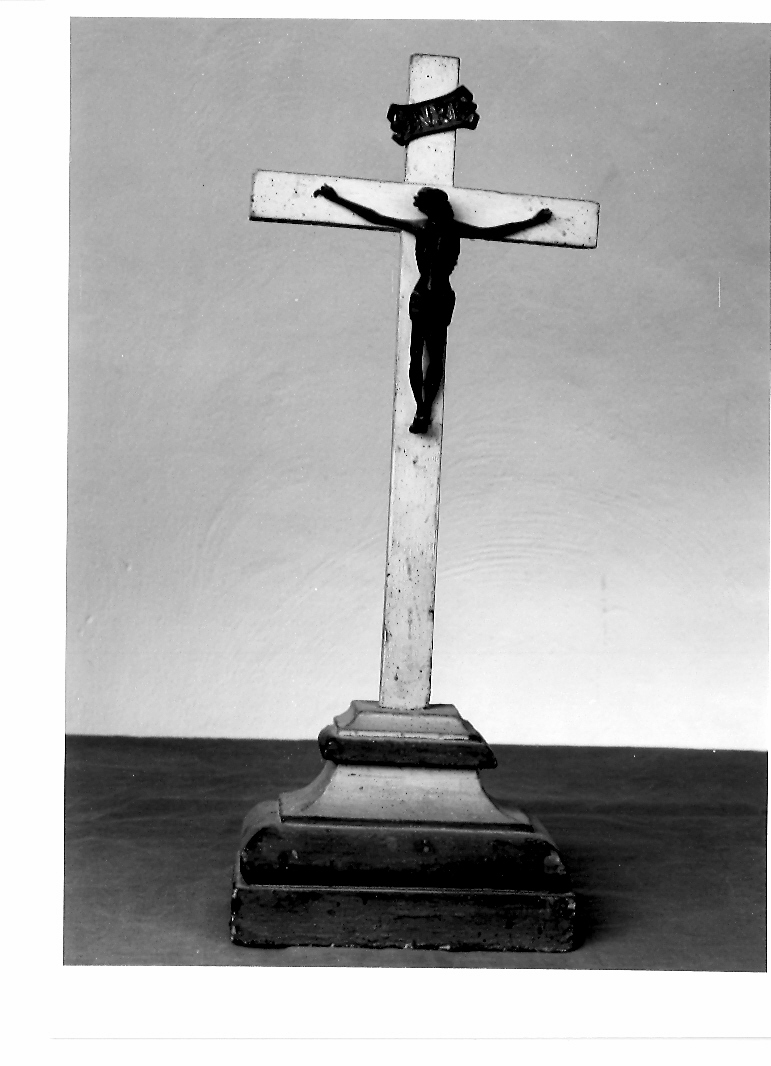 croce d'altare - bottega marchigiana (inizio sec. XX)