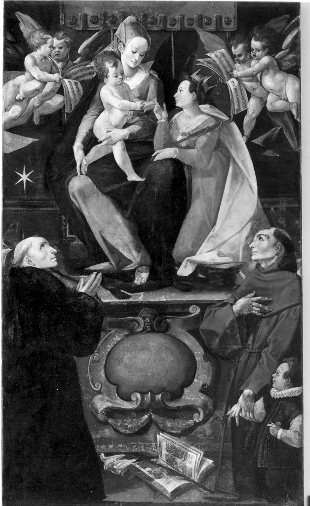 Madonna con Bambino, Santa Caterina d'Alessandria, San Nicola da Tolentino e San Liberato (dipinto) di Magistris Simone de (sec. XVI)