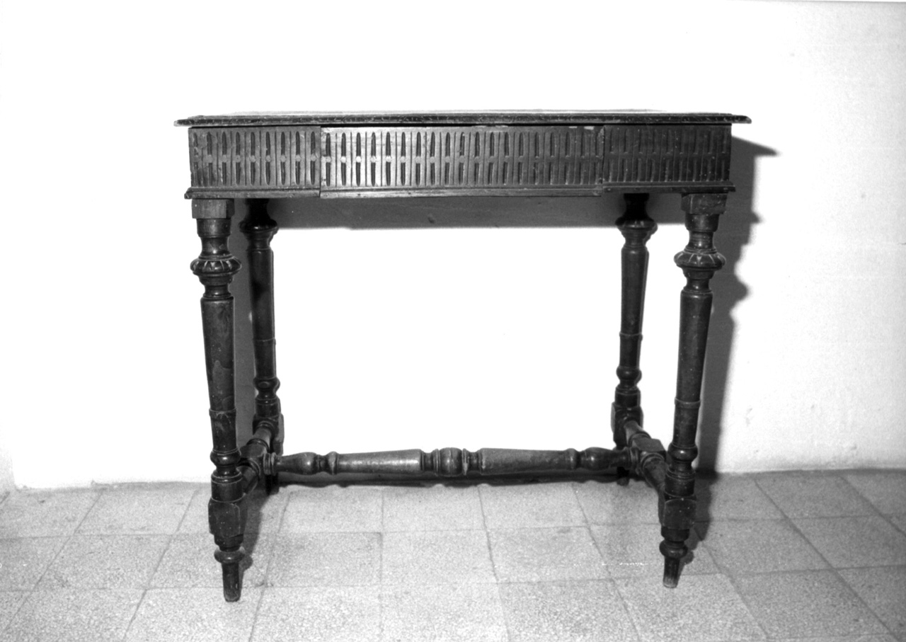 tavolino - bottega pesarese (sec. XIX)
