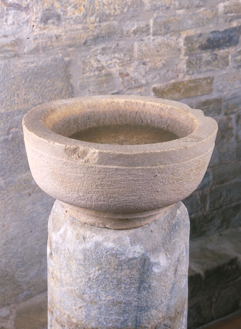 acquasantiera - bottega marchigiana (sec. XVI)