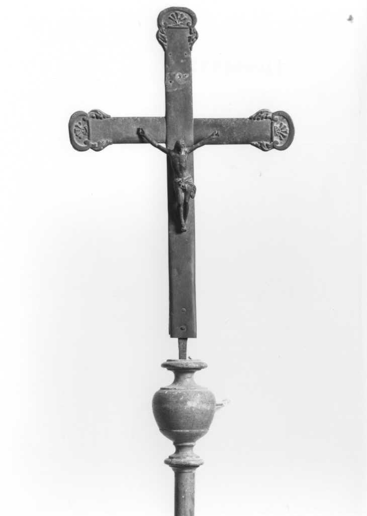 croce processionale - bottega marchigiana (prima metà sec. XX)