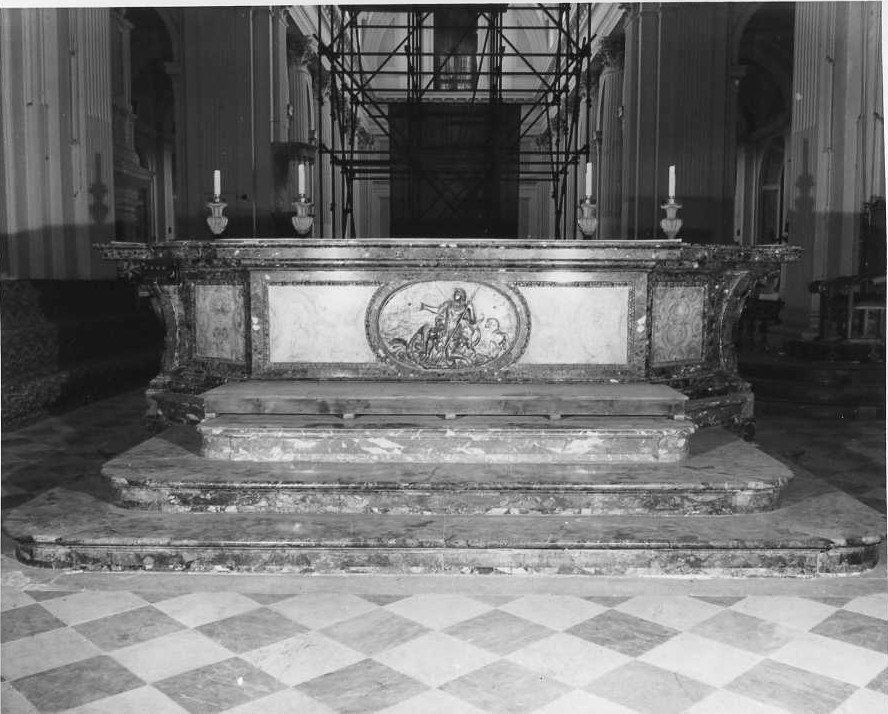 altare maggiore, insieme di Specchi Alessandro (sec. XVIII)