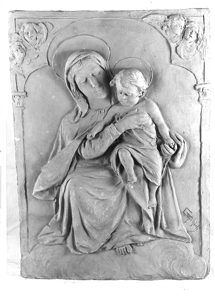 Madonna con Bambino (rilievo) di Michieli Giuseppe (inizio sec. XX)