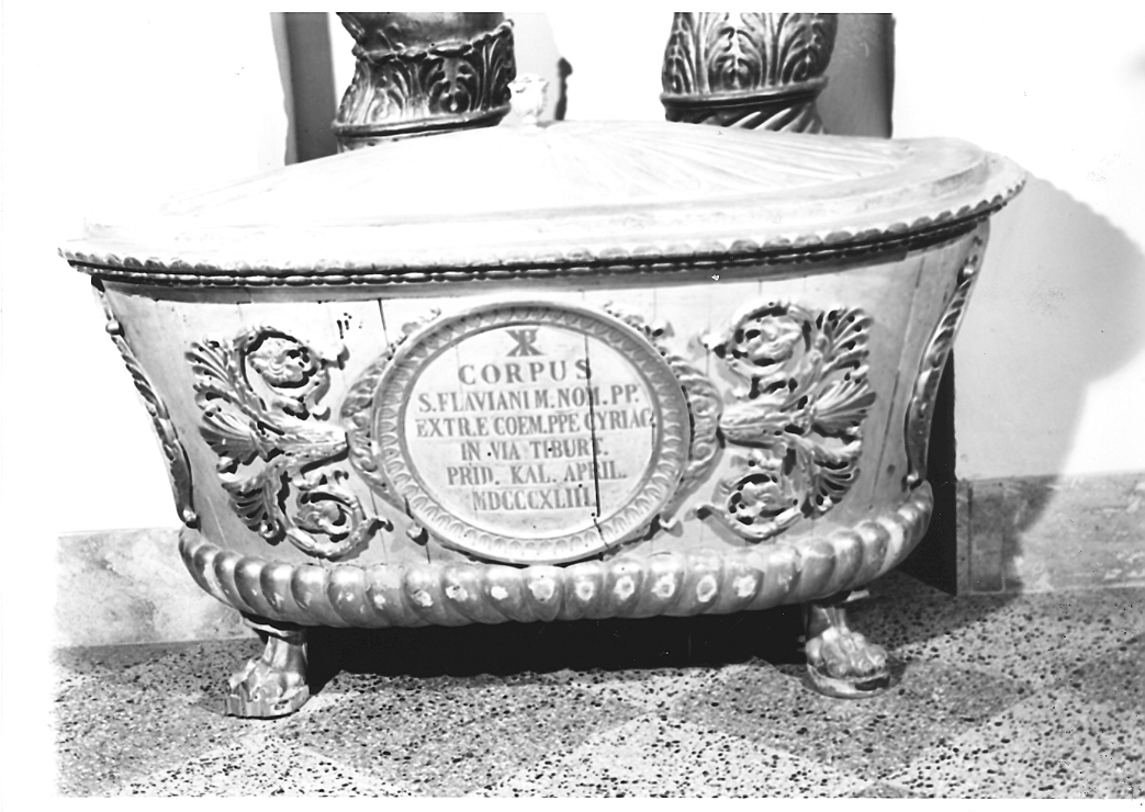 sarcofago con coperchio - bottega marchigiana (sec. XIX)