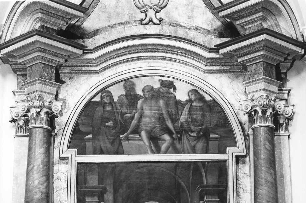 Cristo in pietà tra la Madonna e San Giovanni Evangelista (dipinto) di Vannucci Pietro detto Perugino (fine sec. XV) <br>Condizioni d'uso: <a class='link-esterno' href='https://docs.italia.it/italia/icdp/icdp-pnd-circolazione-riuso-docs/it/v1.0-giugno-2022/testo-etichetta-BCS.html' target='_bcs'>Beni Culturali Standard (BCS)</a>