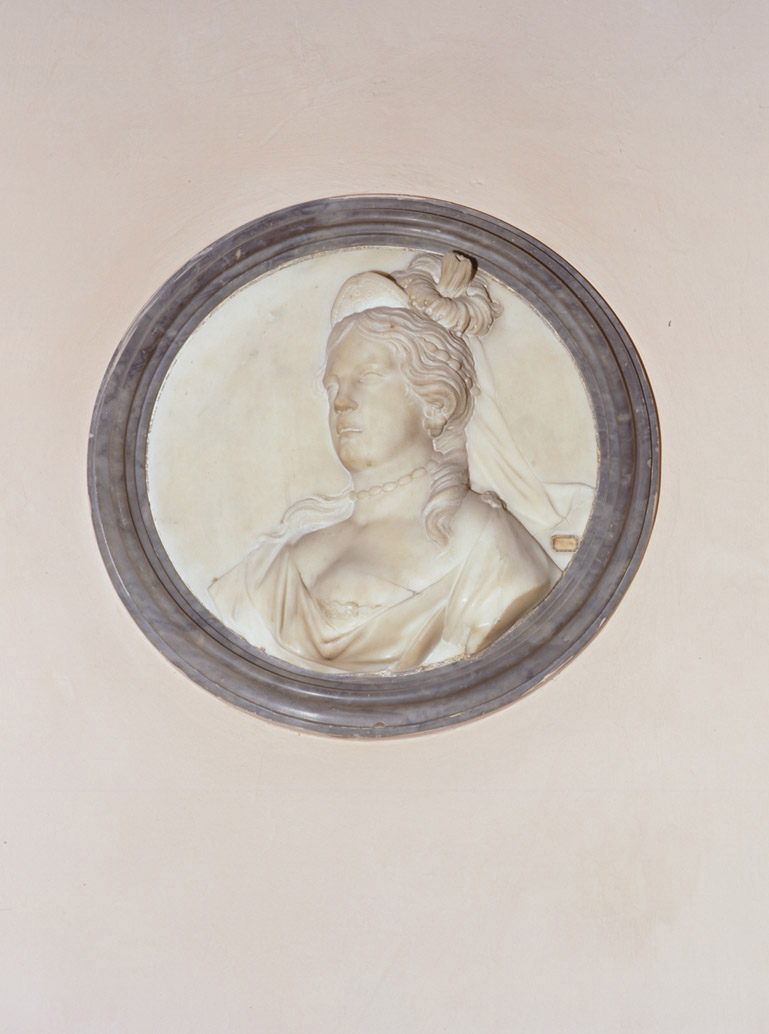 busto ritratto di donna (rilievo) - ambito marchigiano (sec. XVIII)