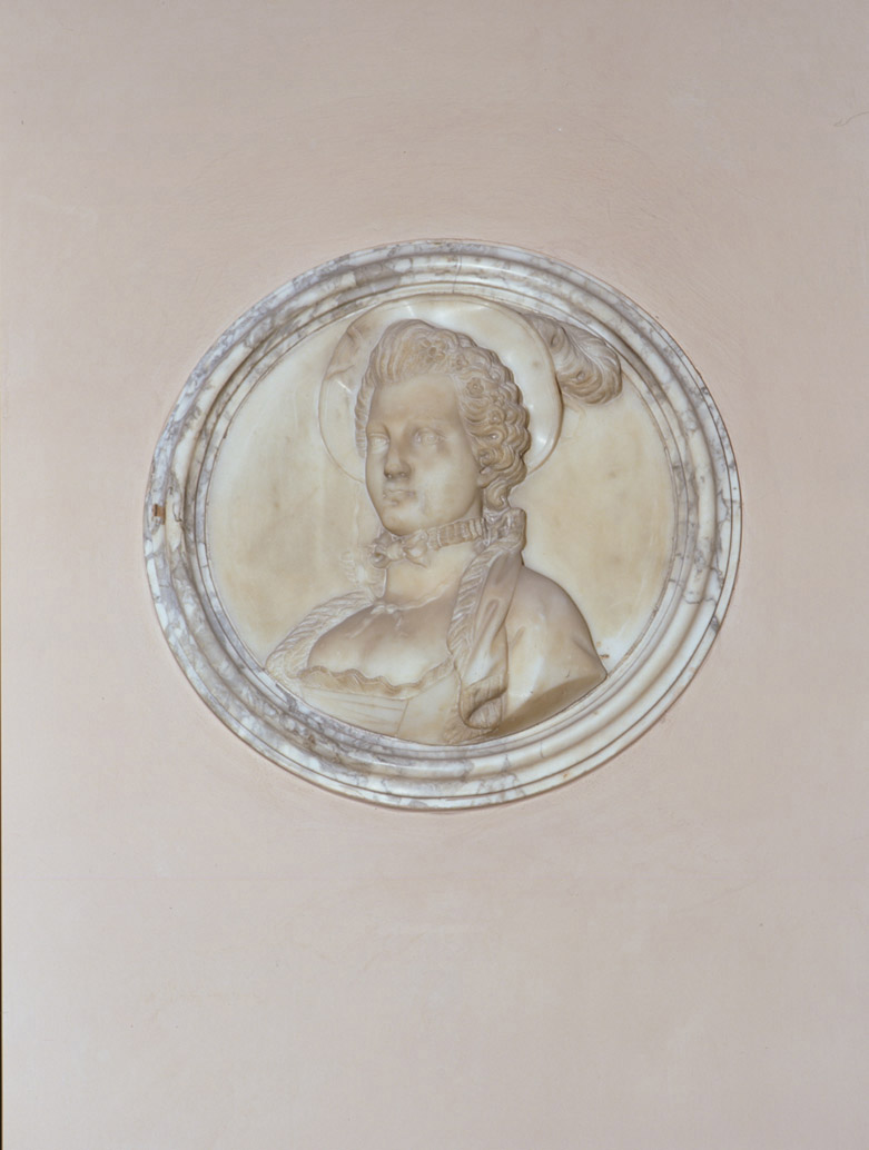 busto ritratto di donna (rilievo) - ambito marchigiano (sec. XVIII)