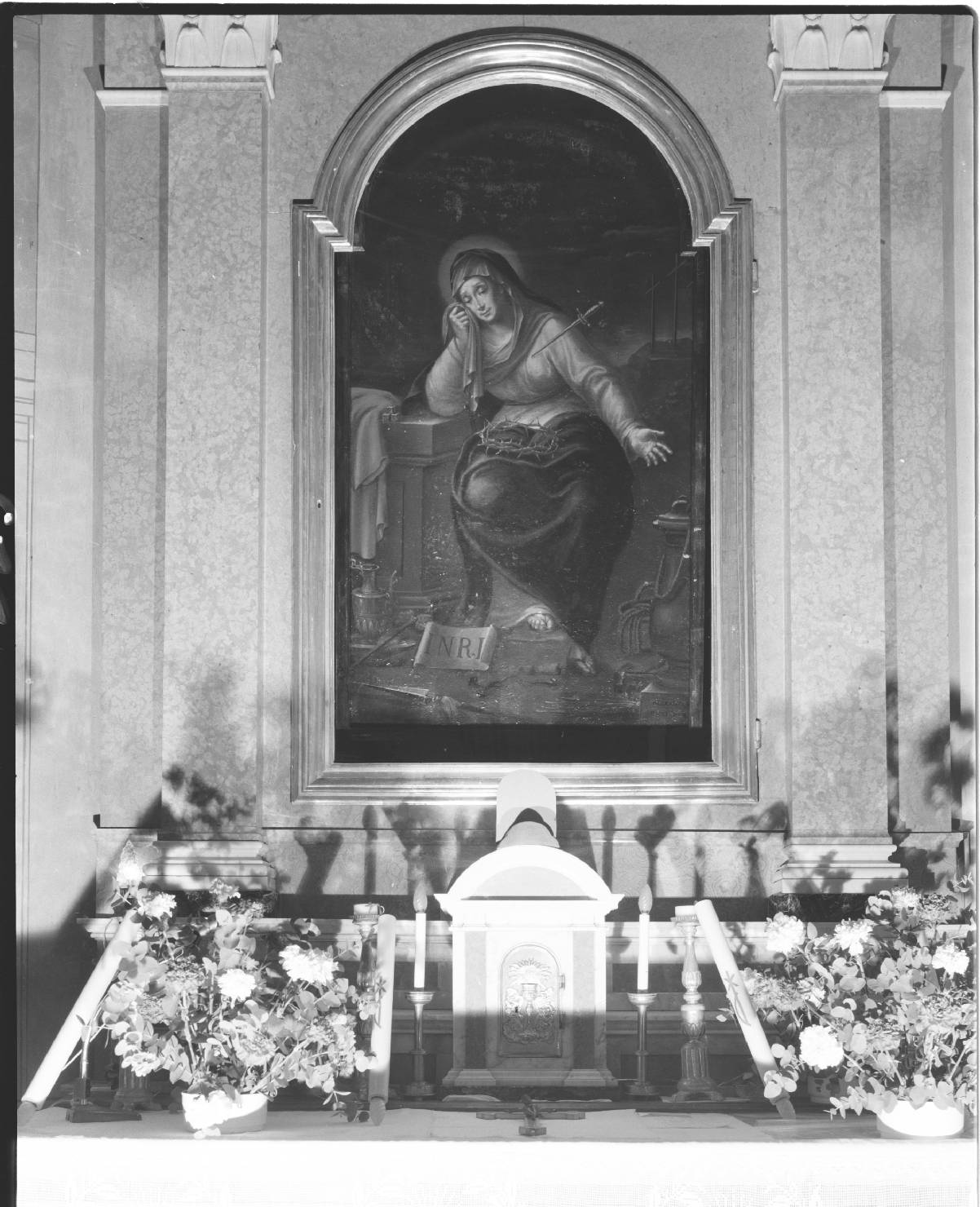 Madonna Addolorata con i simboli della passione (dipinto) di Ricci Alessandro (secc. XVIII/ XIX)