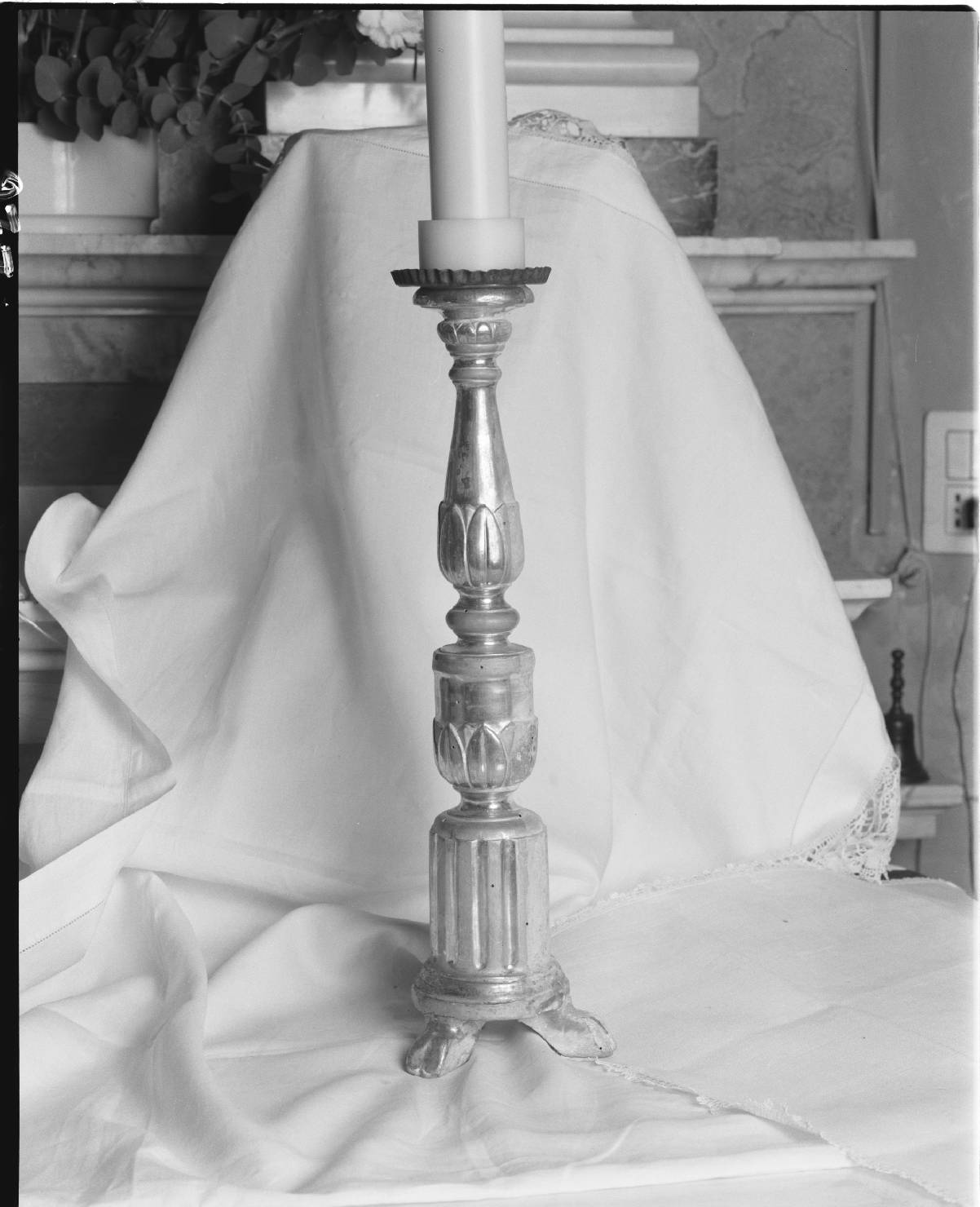 candeliere d'altare, serie - bottega marchigiana (prima metà sec. XIX)