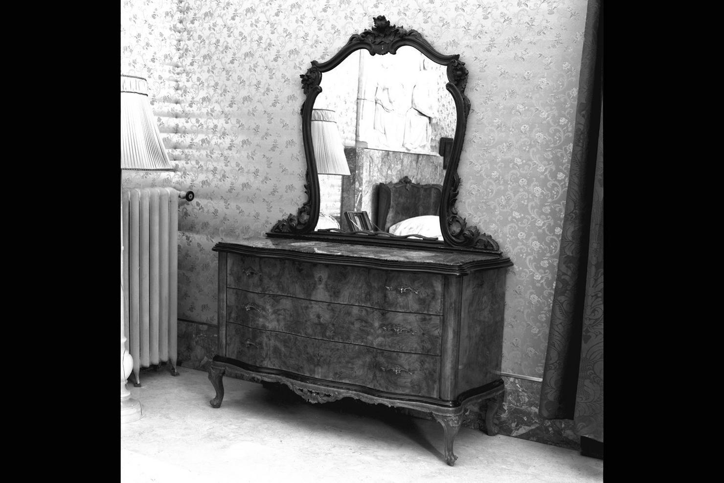 commode, elemento d'insieme - bottega marchigiana (sec. XX)