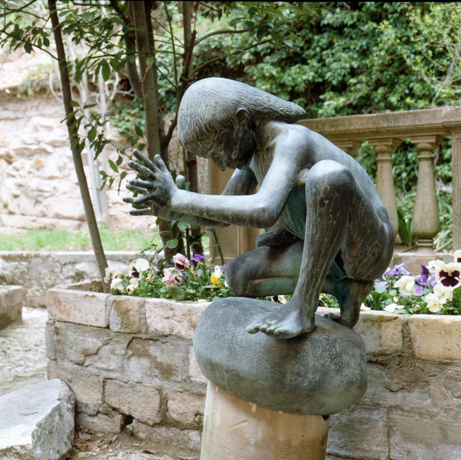Narciso (scultura) di Biancini Angelo (sec. XX)